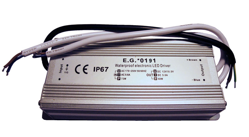 ALIMENTADOR LED 60W, 12V-5A.