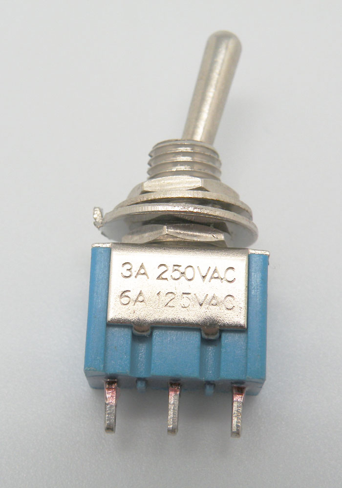 Interrupteur MINI 3P. (SPDT) ON-OFF-ON, 120V. - 5A (250V.- 2A), économique