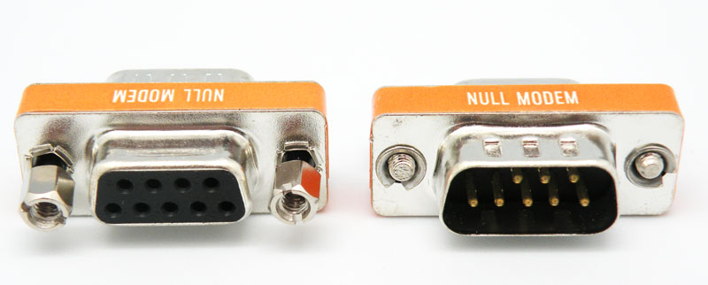 NULL MODEM, DB9 Mâle - DB9 Femelle, Métallique