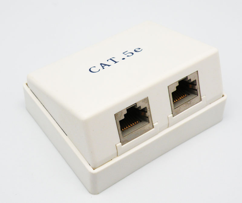 CAT. 5e CAJA SUPERFICIE SEMI-BLINDADA 45º, 2-SALIDA, RJ45, 50U"