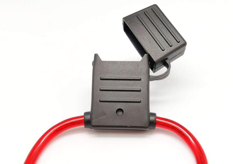 Car fuse holder for Maxi fuses