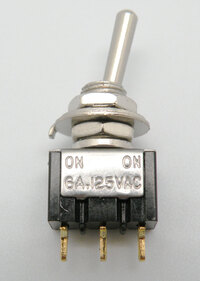 Ver informacion sobre 3P MINI TOGGLE SWITHC (SPDT) ON-ON, 125V.-6A (250V.- 3A)