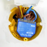 Shelly 1 Gen4 - WiFi 2.4 GHz / Bluetooth / Zigbee - Interruptor inteligente  - Soporta 110-240 V~24-48 V⎓12 V⎓ - Ofrece contactos secos - Compatible con Alexa y Google