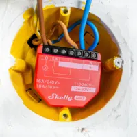 Shelly 1PM Gen3  - WiFi 2.4 GHz IEEE802.11 b/g/n / Bluetooth -  Interruptor inteligente  - Soporta 110-240 V~24-48 V⎓12 V⎓ - Ofrece contactos secos - Compatible con Alexa y Google