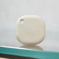 Shelly Blu Button Tough 1 Ivory - Bluetooth - Permite controlar electrodomésticos  - Resistente a golpes, salpicaduras y polvo - Atenuar y activar escenas - Compatible con Alexa y Google