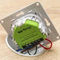 Shelly Dimmer Gen 3 - WiFi 2.4 GHz IEEE802.11 b/g/n / Bluetooth - Regulador intensidad de luz - Soporta 110-230 V - Funciona con neutro / sin neutro - Compatible con Alexa y Google