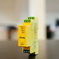 Controlador Shelly Pro RGBWW PM - WiFi 2.4 GHz IEEE802.11 b/g/n / Bluetooth / Lan - Atenuador inteligente carril DIN - Alimentación 12-24 VDC - Medidor de potencia - Compatible con Alexa y Google